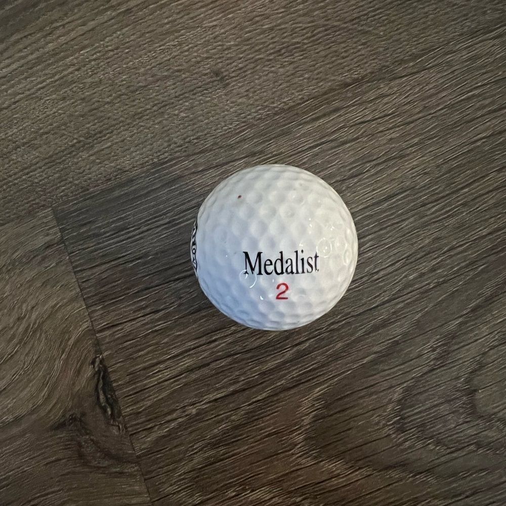 Old Course St. Andrews (Scotland) Vintage Acushnet Medalist Logo Golf Ball